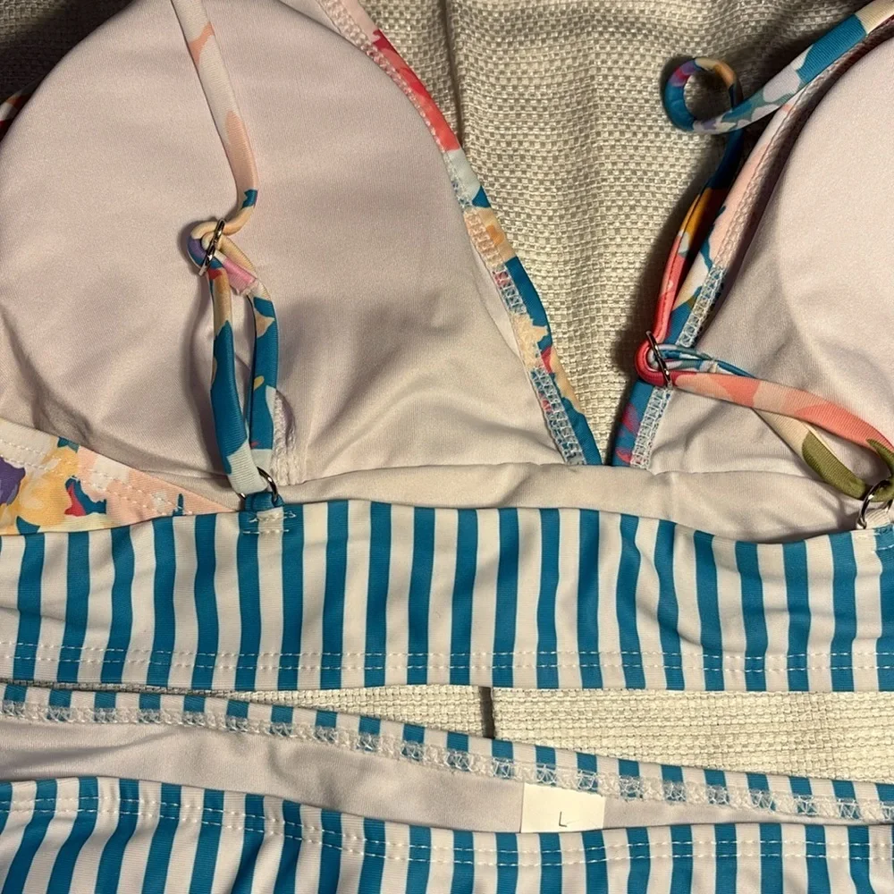 Two Piece Bikini Floral/Stripe High cut bottoms Sz L NWOT